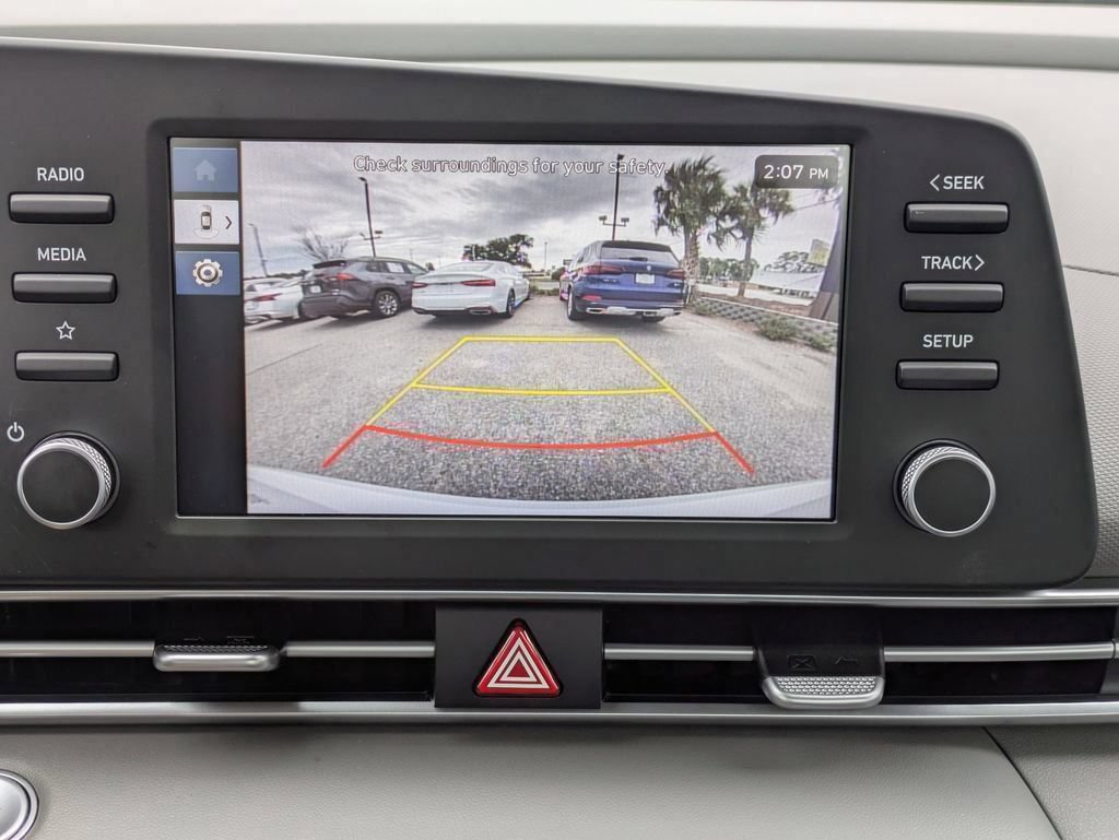 Used 2025 Hyundai Elantra Sport FWD image 17