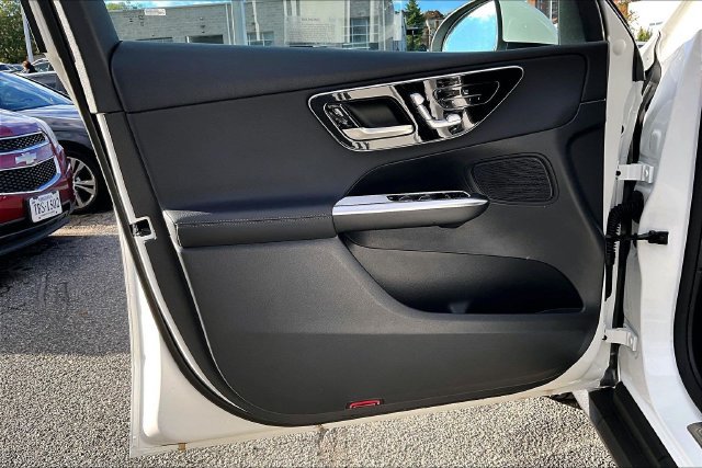 Used 2026 Mercedes-Benz GLC 300 4MATIC image 18