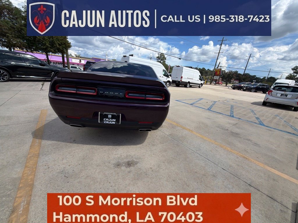 Used 2020 Dodge Challenger SXT RWD image 22