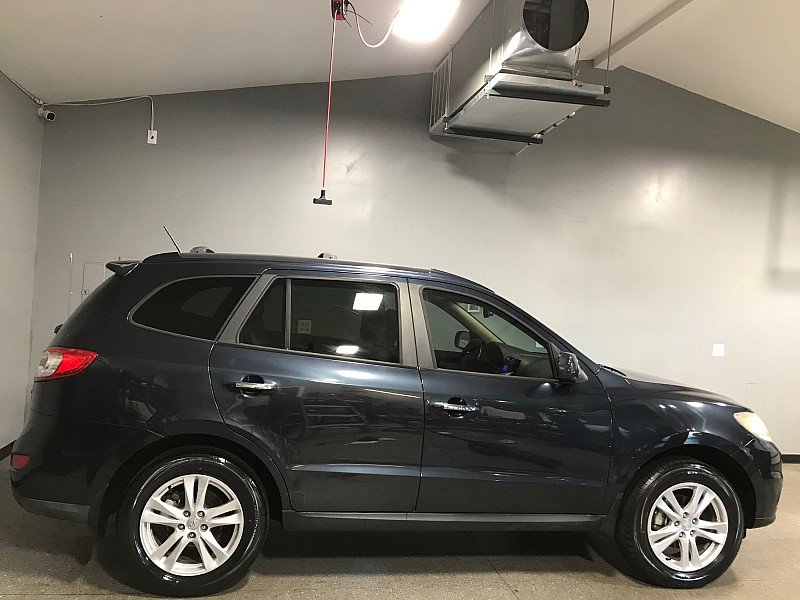 Used 2012 Hyundai Santa Fe Limited FWD image 2
