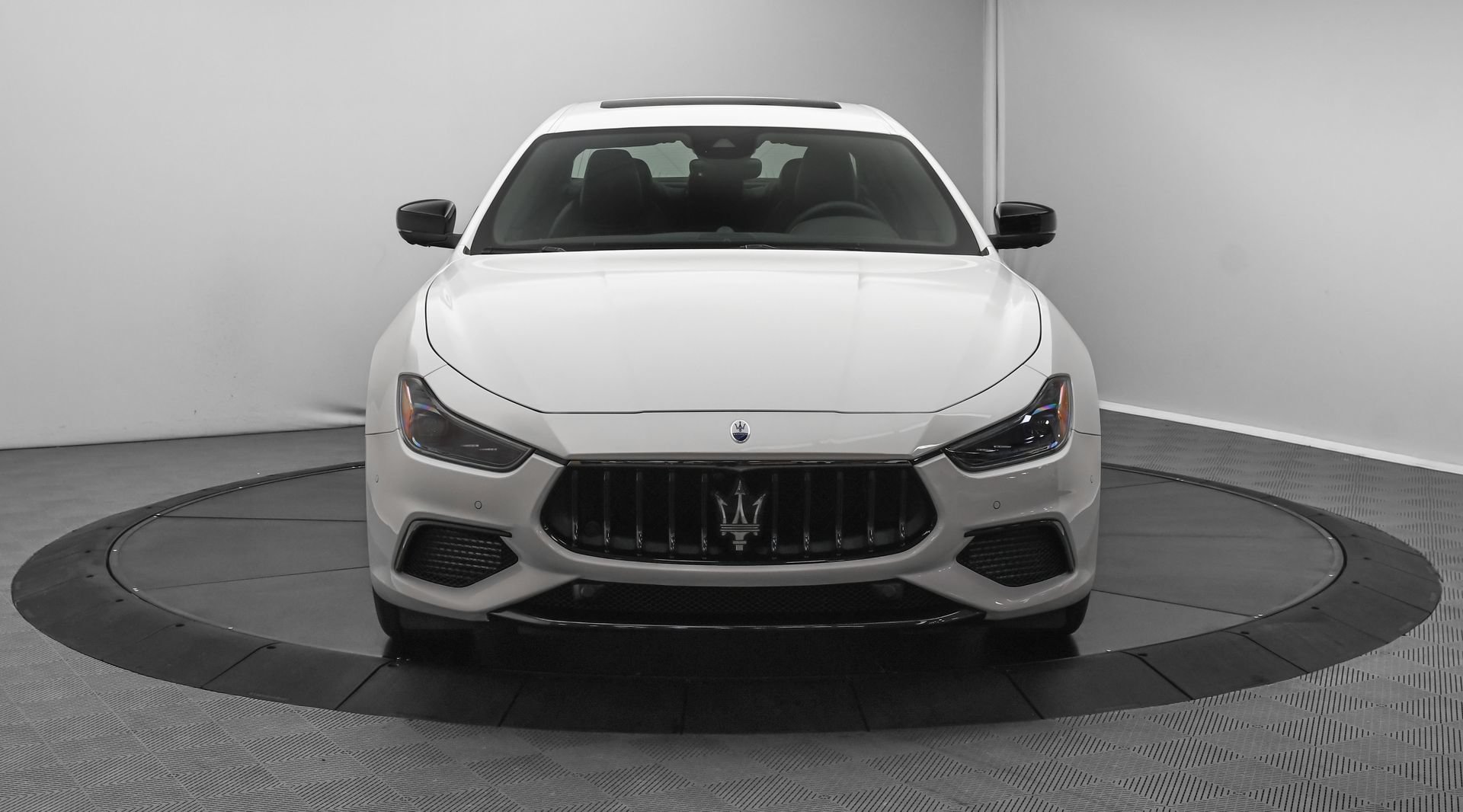 New 2024 Maserati Ghibli Modena Ultima Q4 AWD/4WD image 2