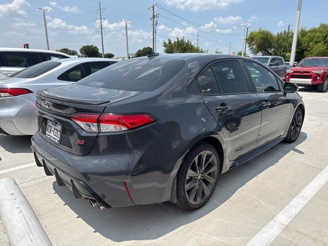 Used 2025 Toyota Corolla SE w/ SE Premium Package FWD image 7