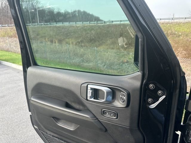 Used 2024 Jeep Wrangler Sahara w/ Technology Group image 33