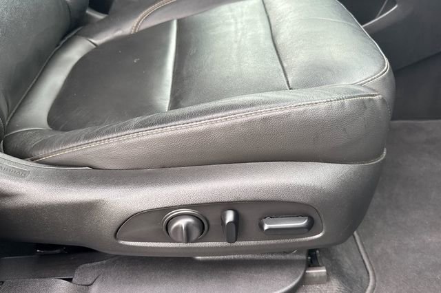 Used 2020 Chevrolet Traverse RS image 24