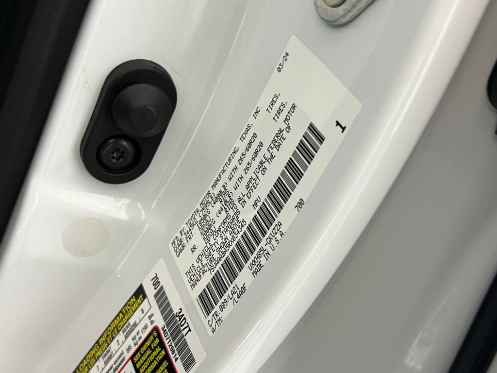 Used 2024 Toyota Sequoia Platinum image 37