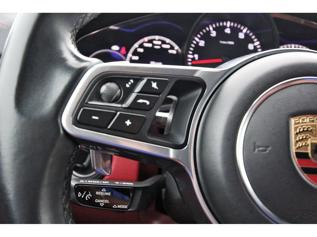 Used 2021 Porsche Cayenne AWD/4WD image 15