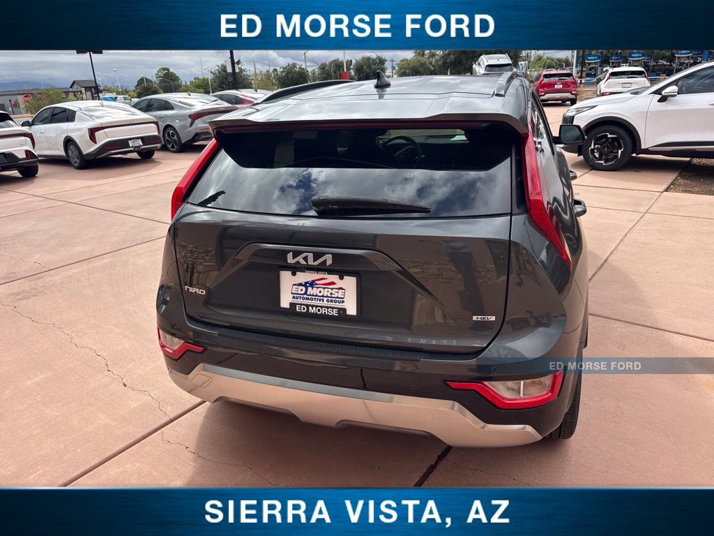 Certified 2025 Kia Niro EX Touring FWD image 9