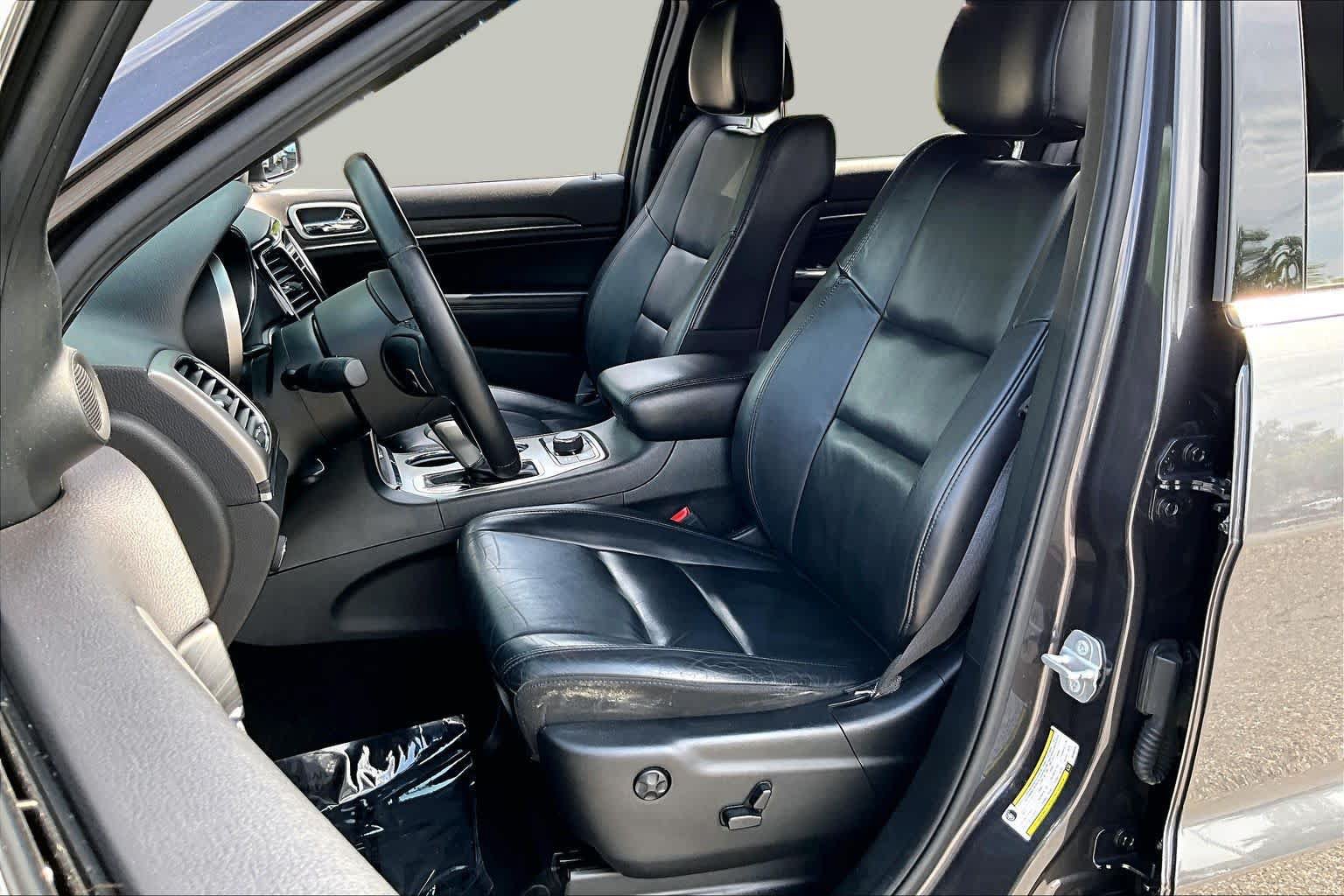 Used 2019 Jeep Grand Cherokee Limited AWD/4WD image 8