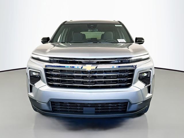 New 2025 Chevrolet Traverse LT FWD image 4