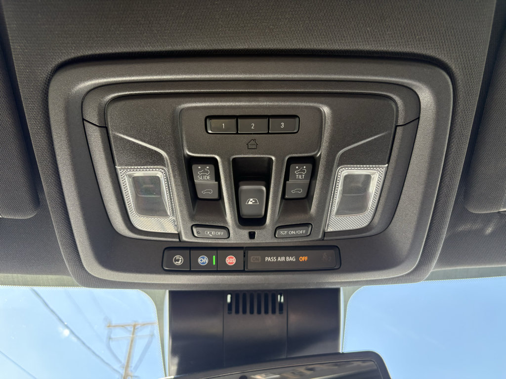Used 2024 Chevrolet Silverado 3500 High Country AWD/4WD image 29