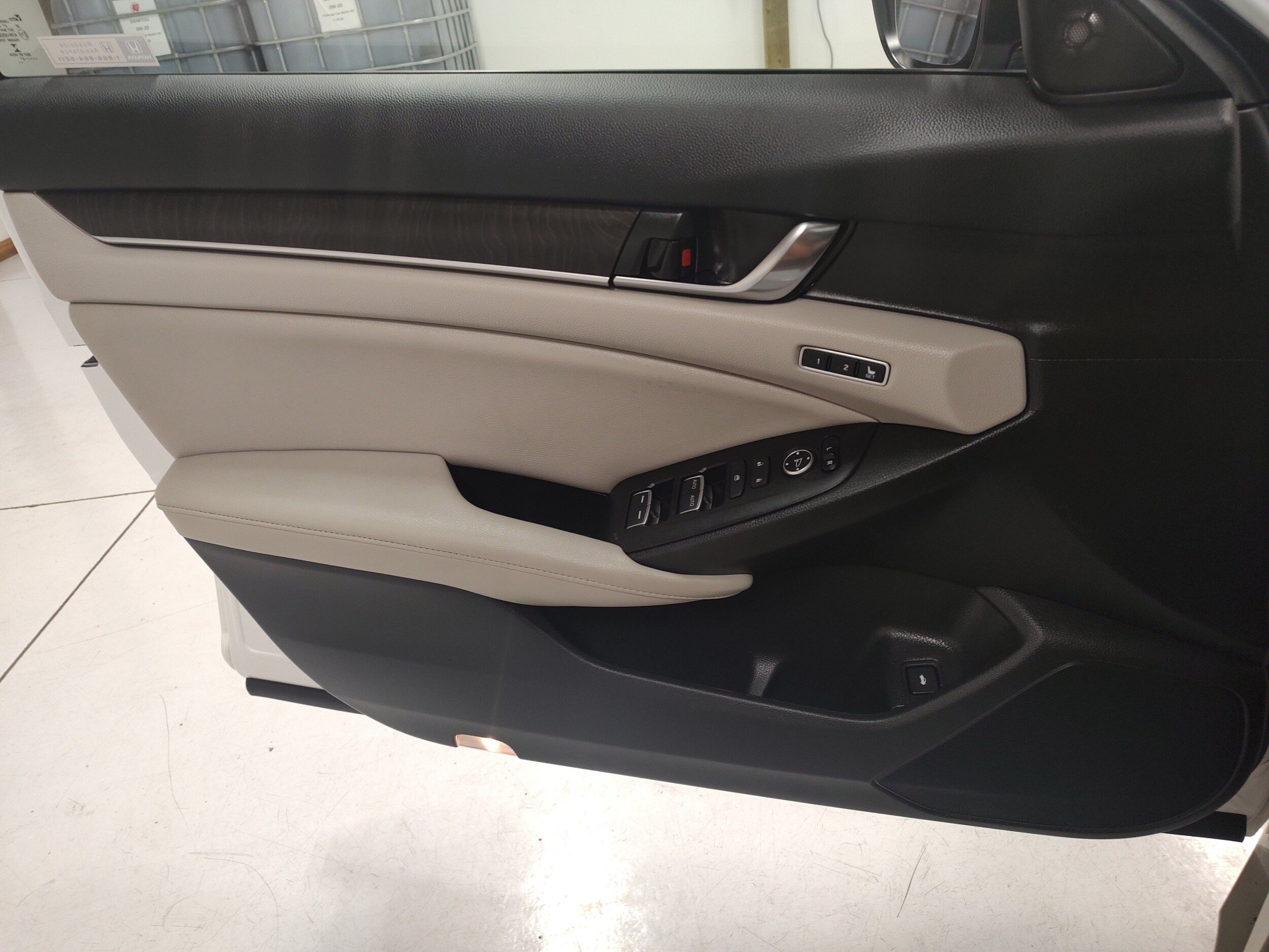 Used 2021 Honda Accord EX-L image 9