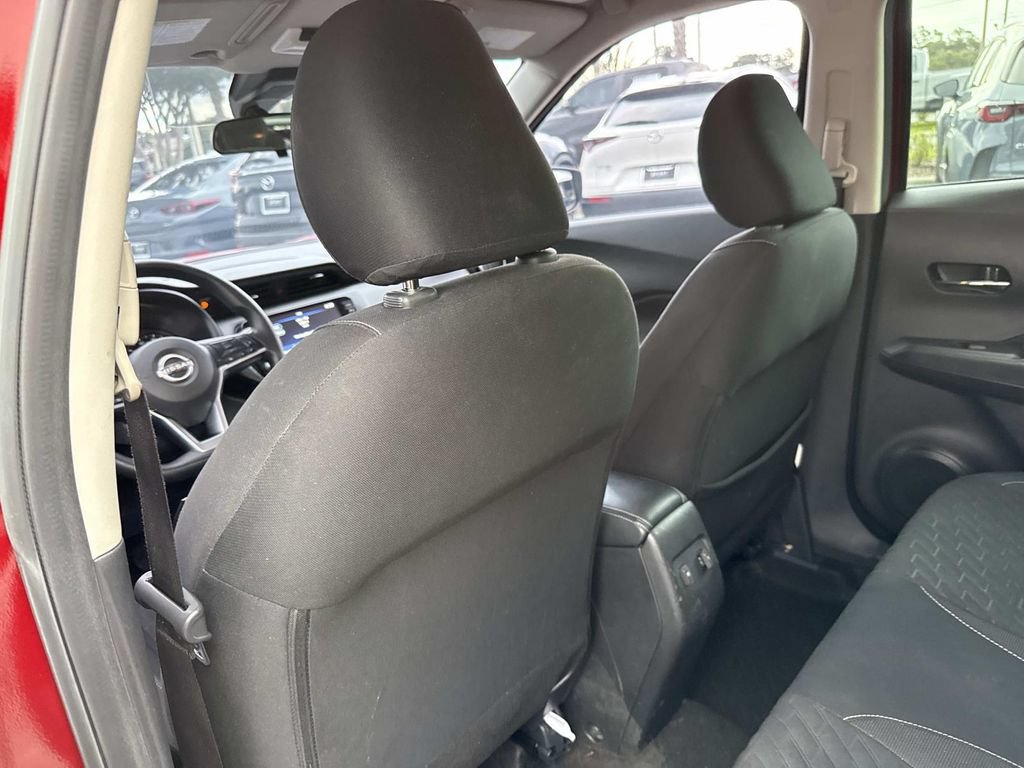 Used 2022 Nissan Kicks SV FWD image 13
