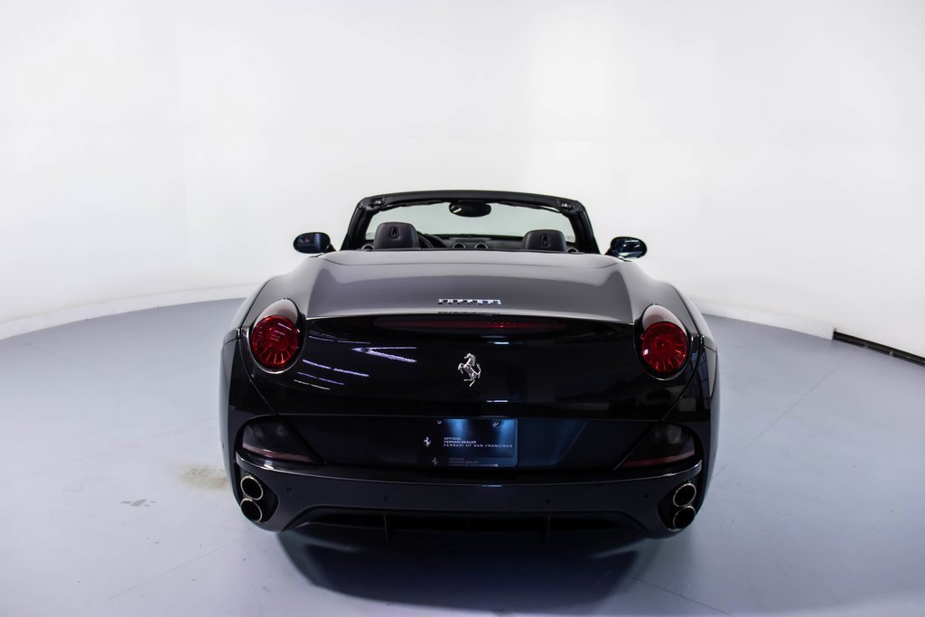 Used 2014 Ferrari California image 7