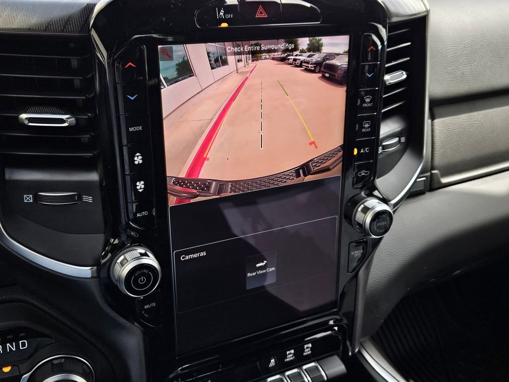New 2026 RAM 1500 4x4 Crew Cab image 17