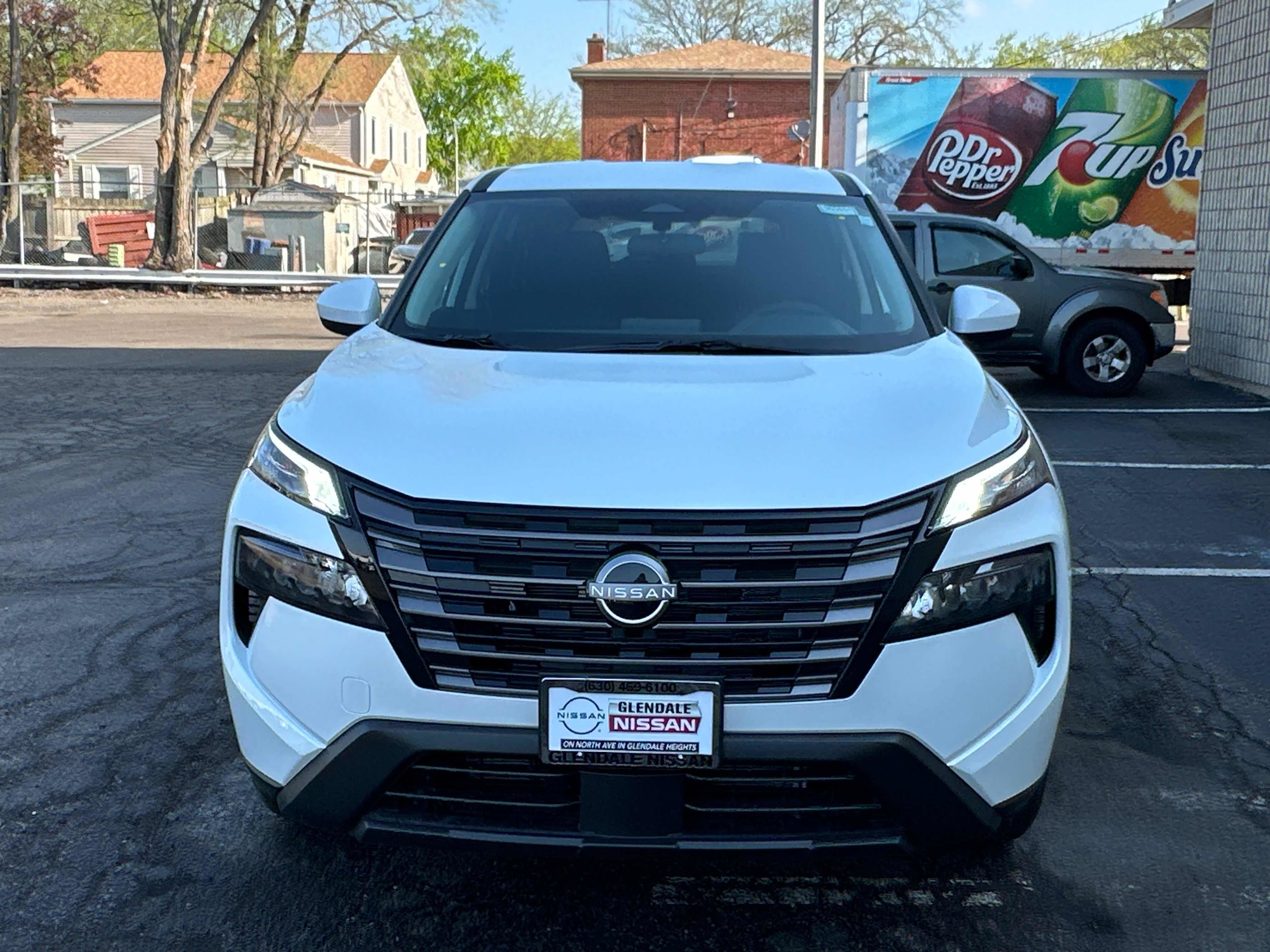 New 2026 Nissan Rogue SV AWD/4WD image 2