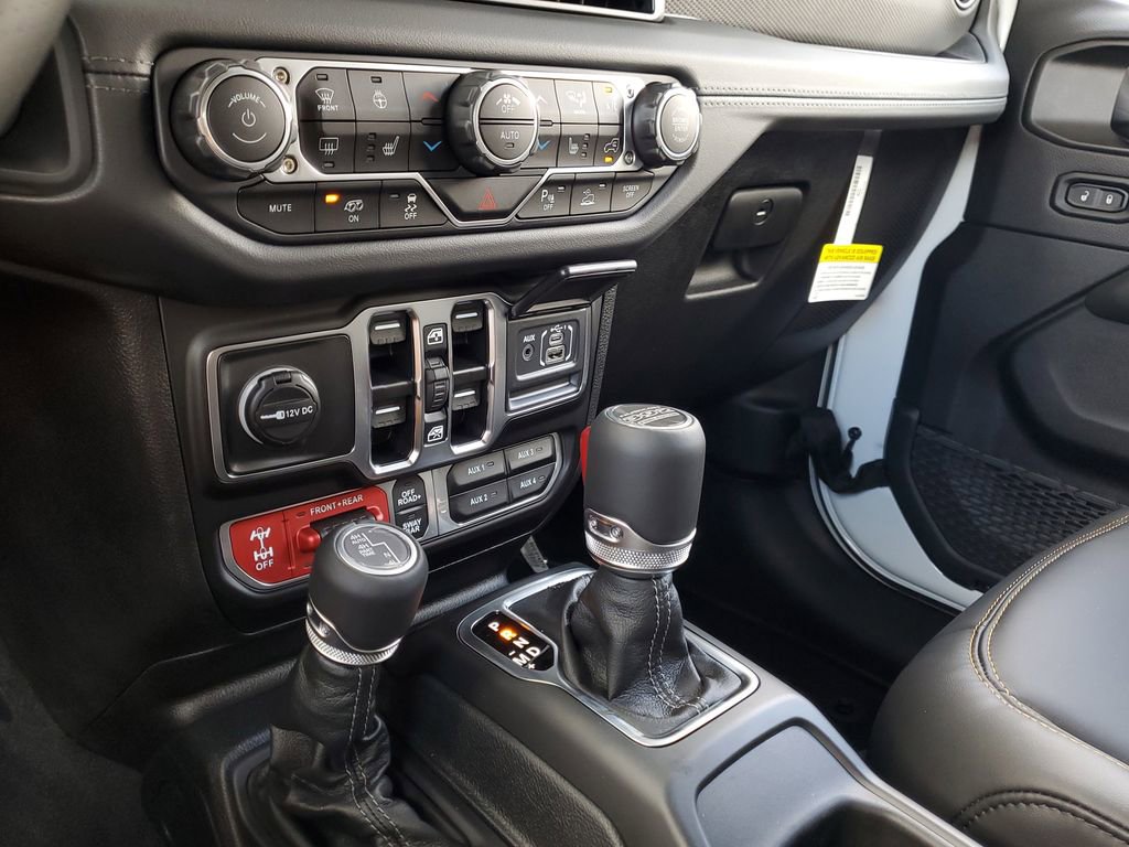 New 2025 Jeep Wrangler Unlimited Rubicon 392 image 28