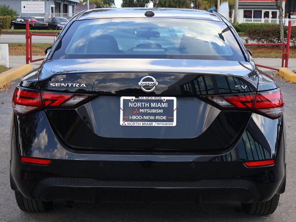 Used 2023 Nissan Sentra SV image 9