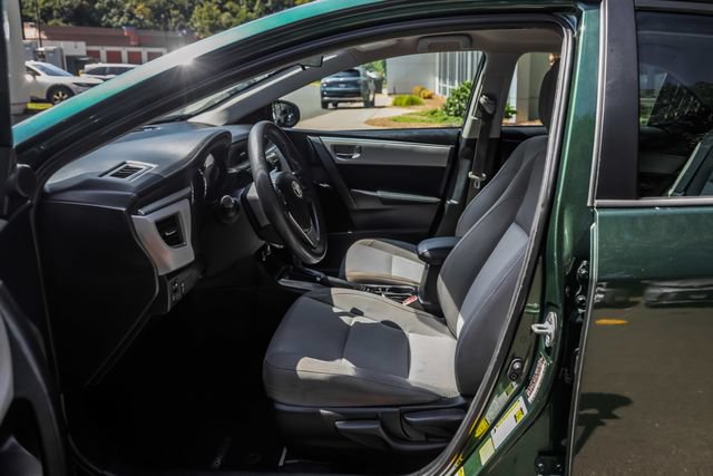 Used 2015 Toyota Corolla LE FWD image 25