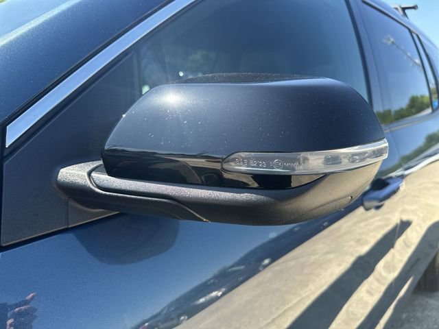 Used 2025 Chevrolet Traverse LT FWD image 49
