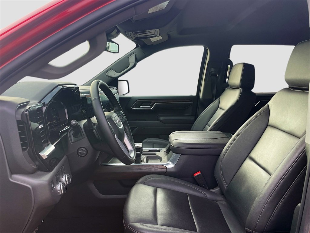 Used 2025 GMC Sierra 1500 SLT image 11