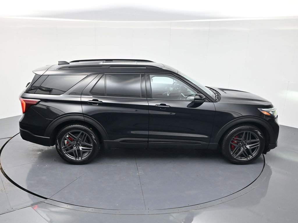 Used 2025 Ford Explorer ST w/ Sun And Sound Package AWD/4WD image 38