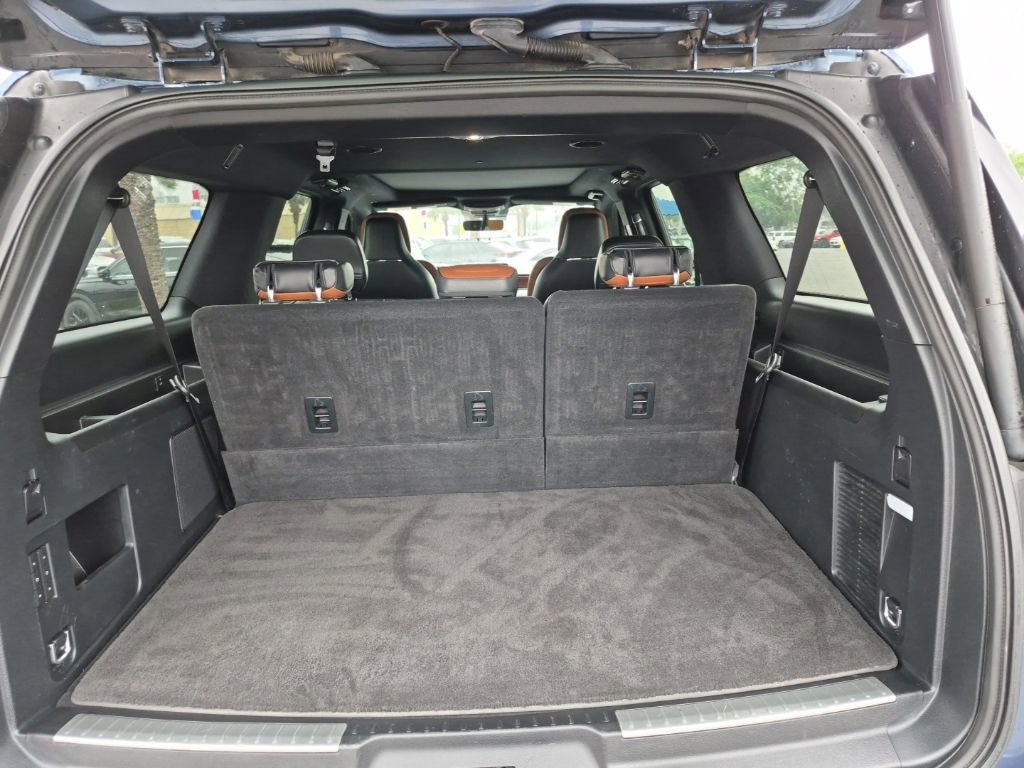 Used 2020 Lincoln Navigator L Reserve w/ Luxury Package AWD/4WD image 18