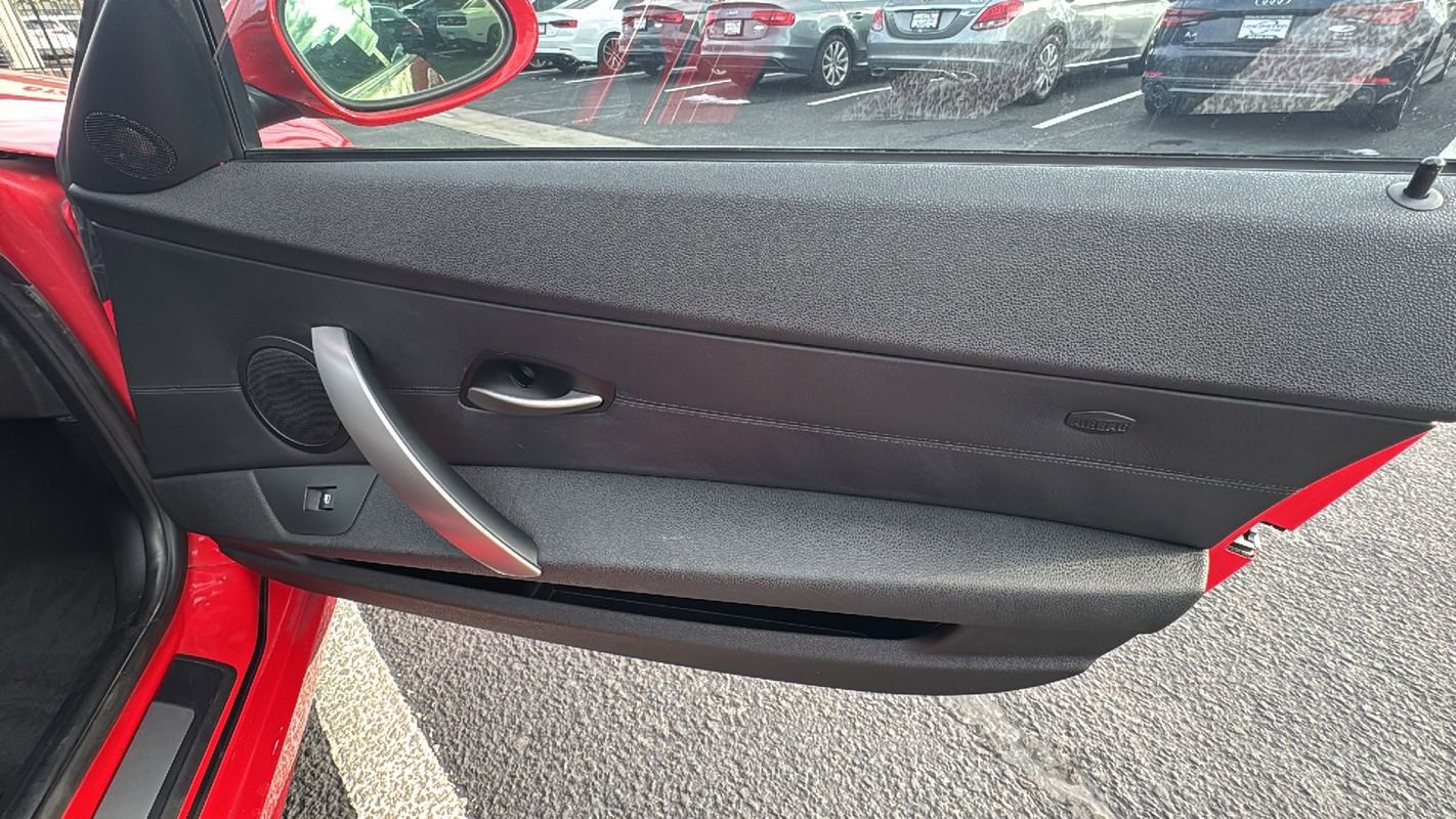 Used 2005 BMW Z4 2.5i image 19