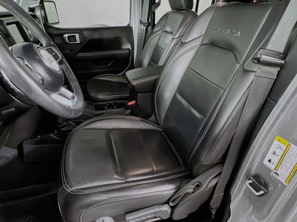 Used 2019 Jeep Wrangler Unlimited Sahara w/ Cold Weather Group AWD/4WD image 21