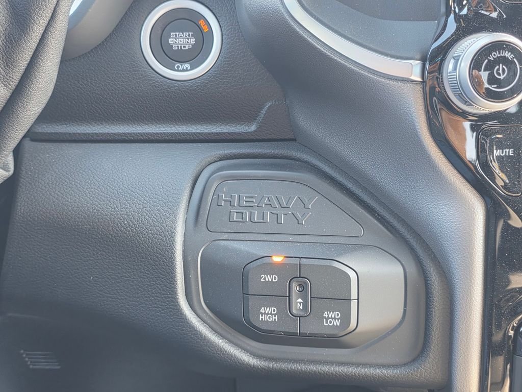 New 2026 RAM 2500 Big Horn AWD/4WD image 18