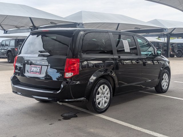 Used 2020 Dodge Grand Caravan SE w/ UConnect Hands-Free Group image 5