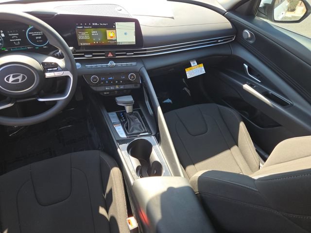 Used 2024 Hyundai Elantra Blue FWD image 18