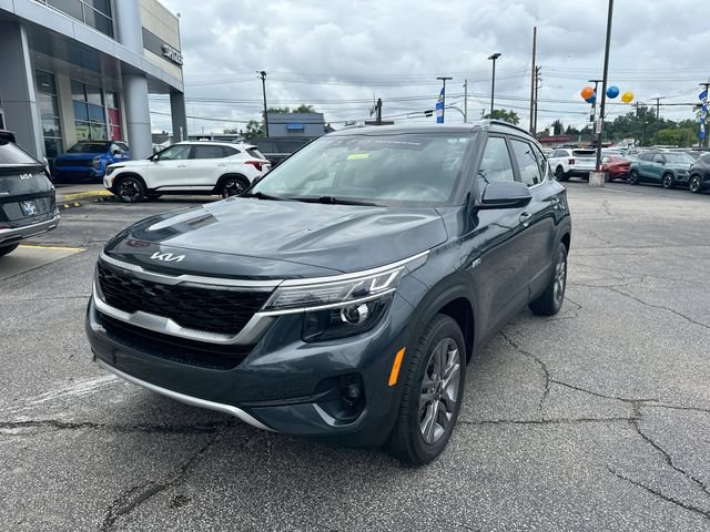 Certified 2023 Kia Seltos S w/ Navigation Package AWD/4WD image 11