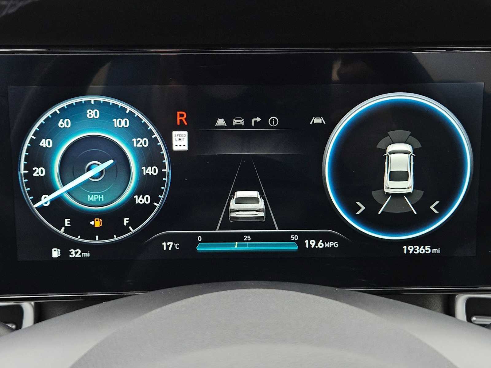 Used 2024 Hyundai Elantra Limited FWD image 29