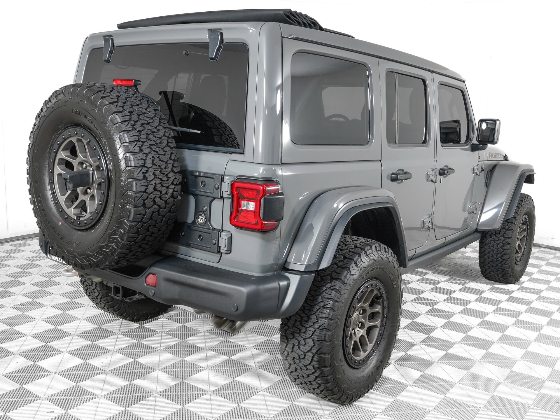 Used 2023 Jeep Wrangler Unlimited Rubicon 392 w/ Xtreme Recon 35" Tire Package AWD/4WD image 5