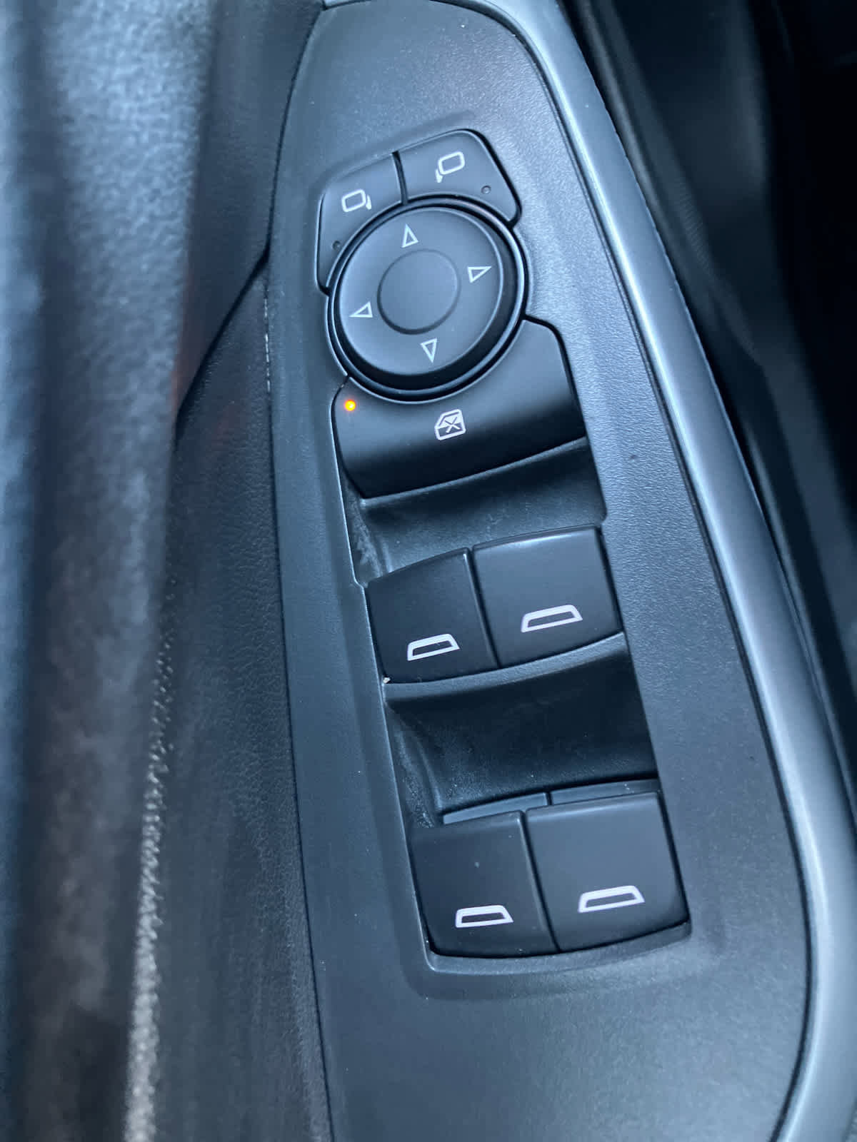 Used 2024 Chevrolet Trax RS w/ Sunroof Package image 13