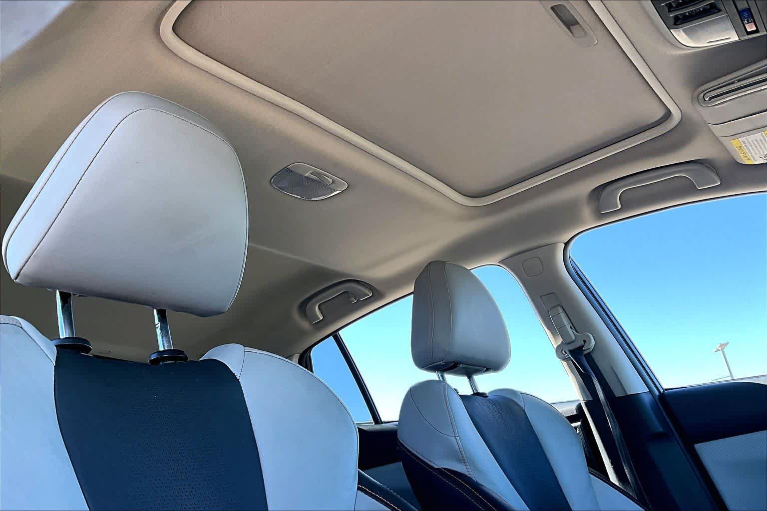 Used 2019 Subaru Crosstrek 2.0i Limited w/ Moonroof Package w/Navigation AWD/4WD image 13