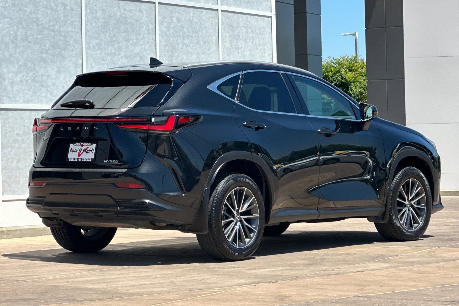 Used 2024 Lexus NX 250 FWD image 4