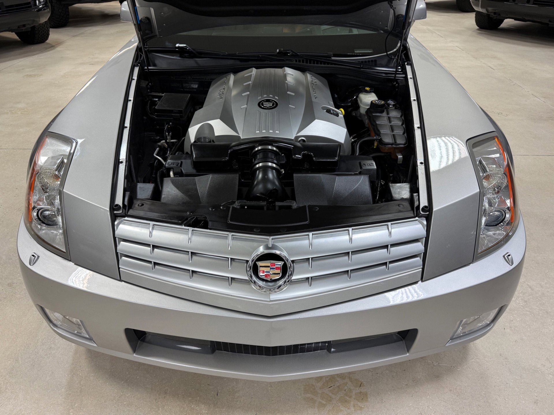 Used 2006 Cadillac XLR image 26