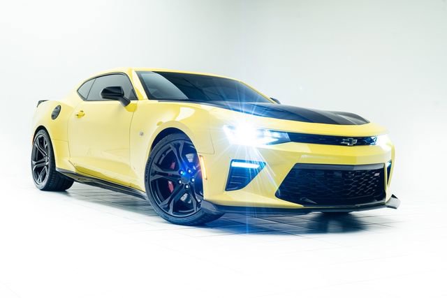 Used 2018 Chevrolet Camaro SS RWD image 5