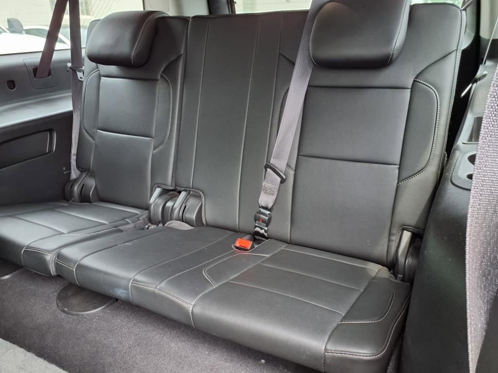 Used 2019 Chevrolet Suburban LT image 12