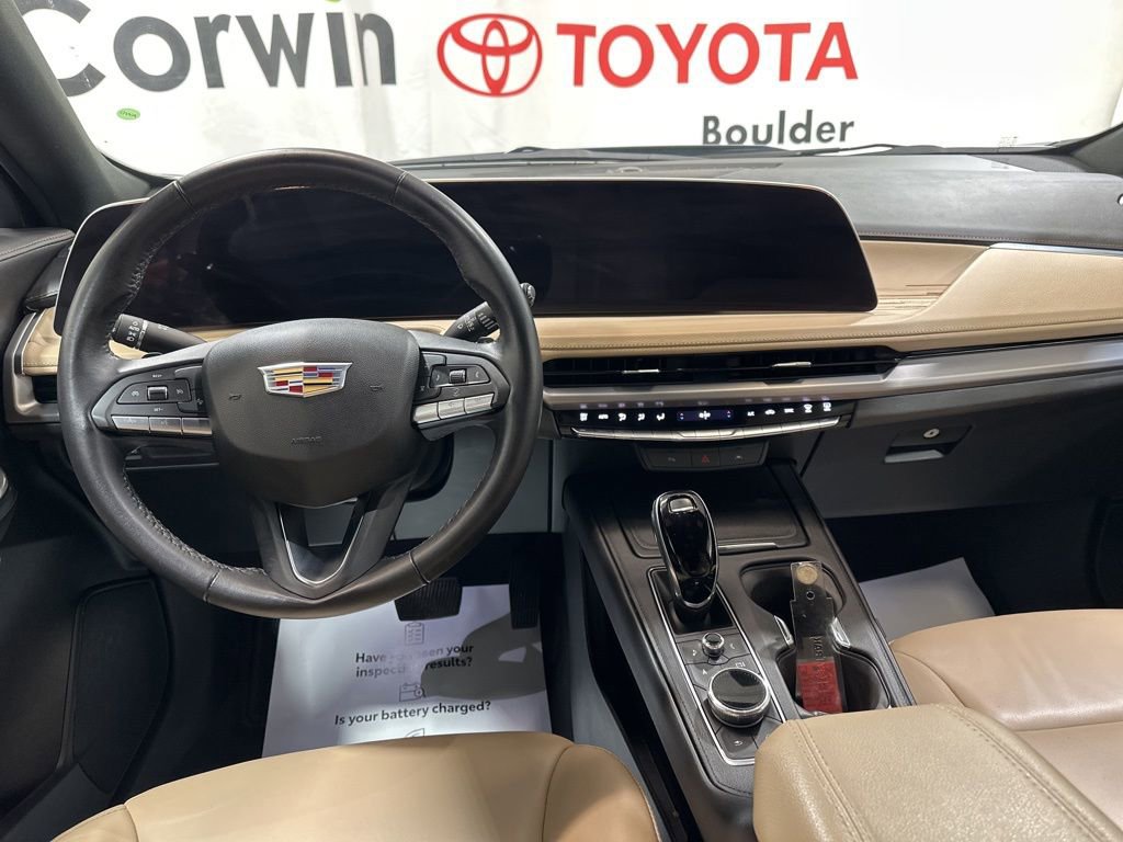 Used 2025 Cadillac XT4 Premium Luxury image 22