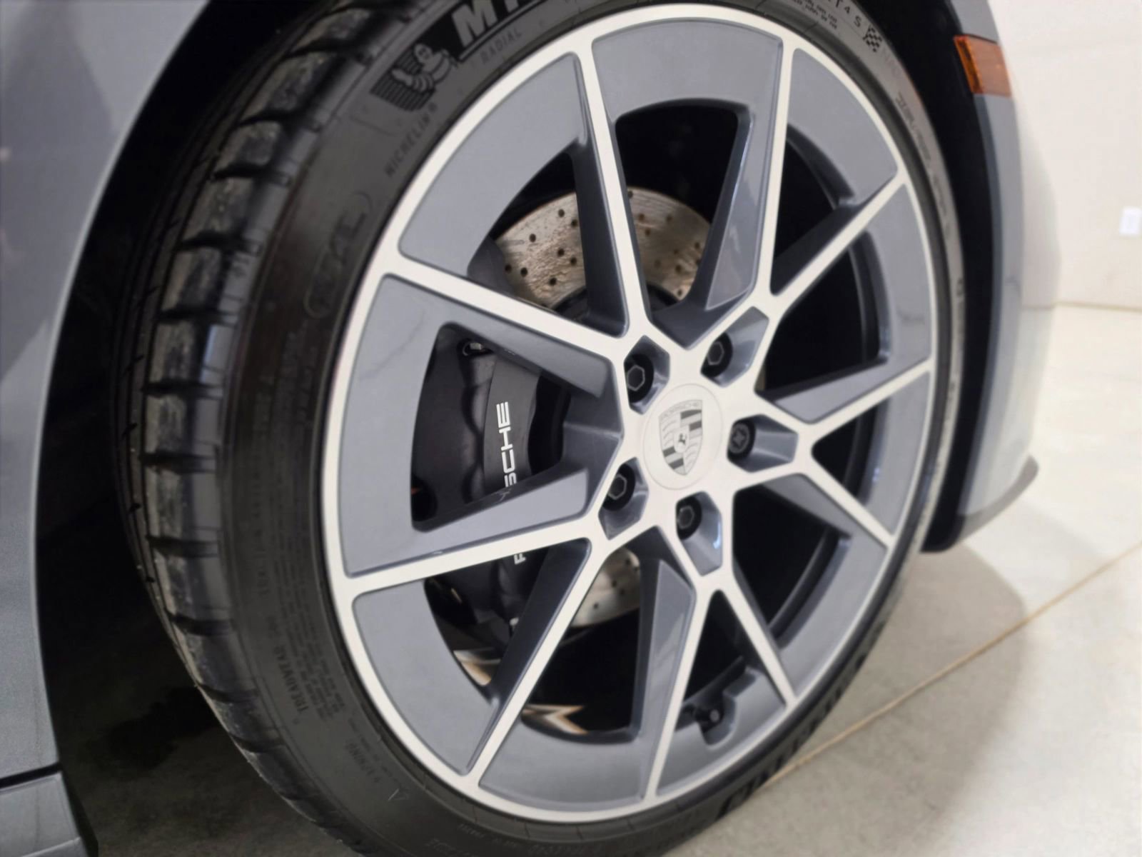 Used 2025 Porsche 911 Carrera T RWD image 89