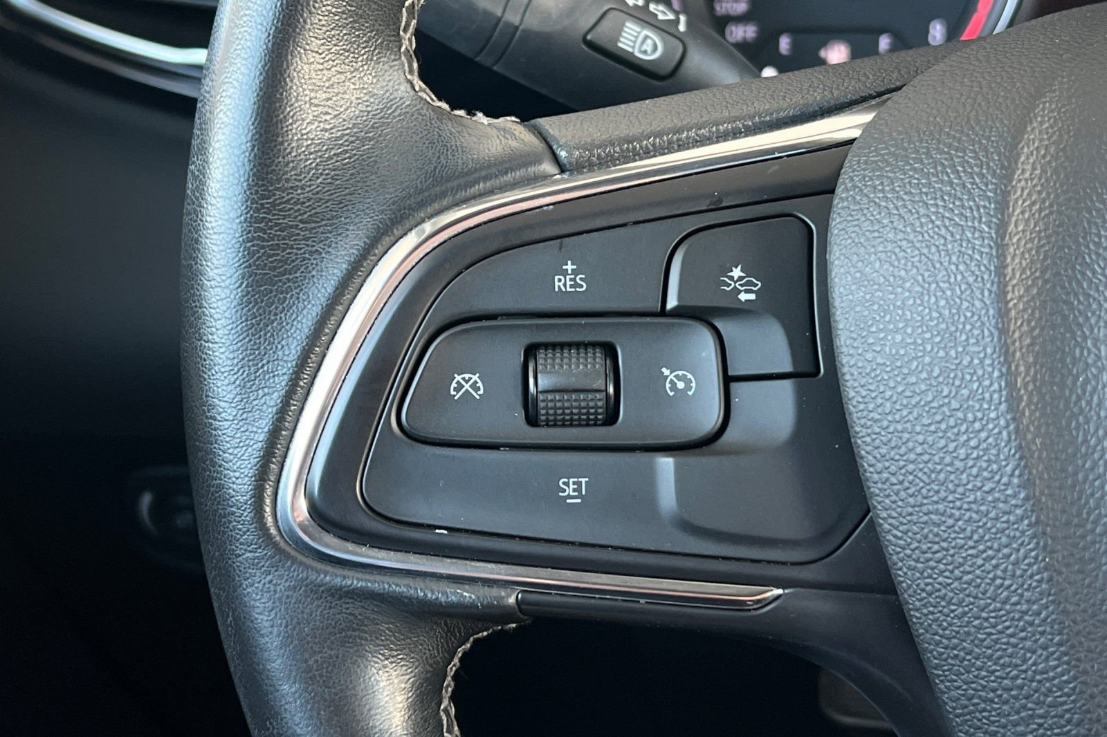 Used 2023 Buick Encore GX Preferred w/ Cold Weather Comfort Package image 31