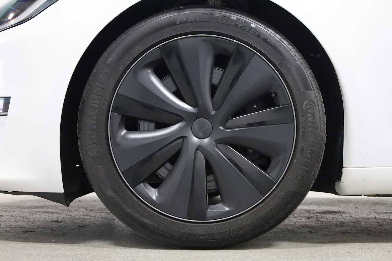 Used 2023 Tesla Model S image 34