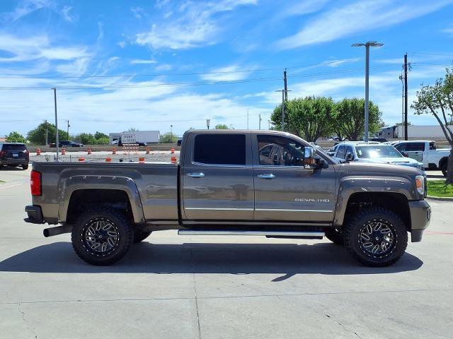 Used 2015 GMC Sierra 2500 Denali w/ Duramax Plus Package image 2