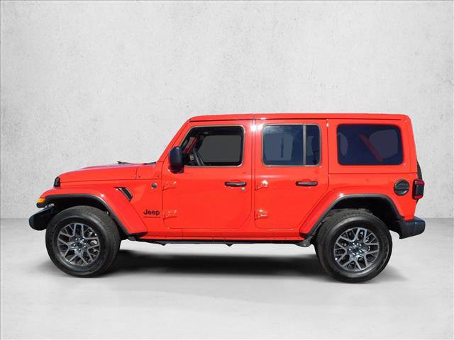 Used 2025 Jeep Wrangler Sahara image 9