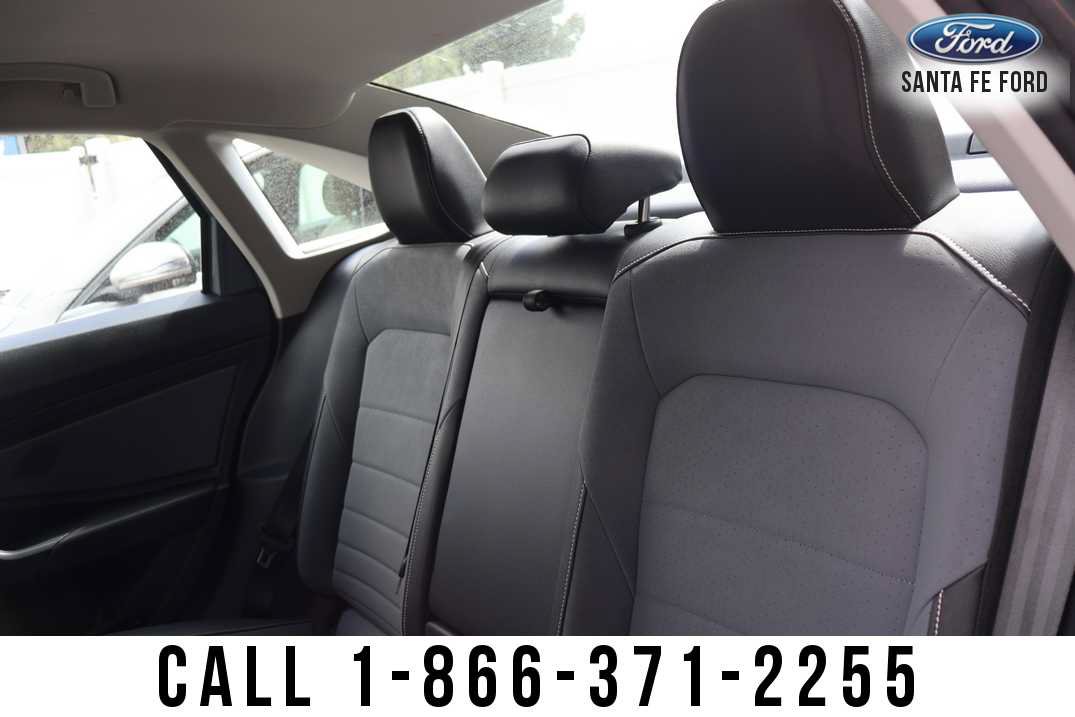 Used 2025 Volkswagen Jetta SE FWD image 15