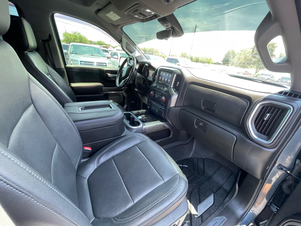 Used 2019 Chevrolet Silverado 1500 LTZ w/ LTZ Plus Package AWD/4WD image 12