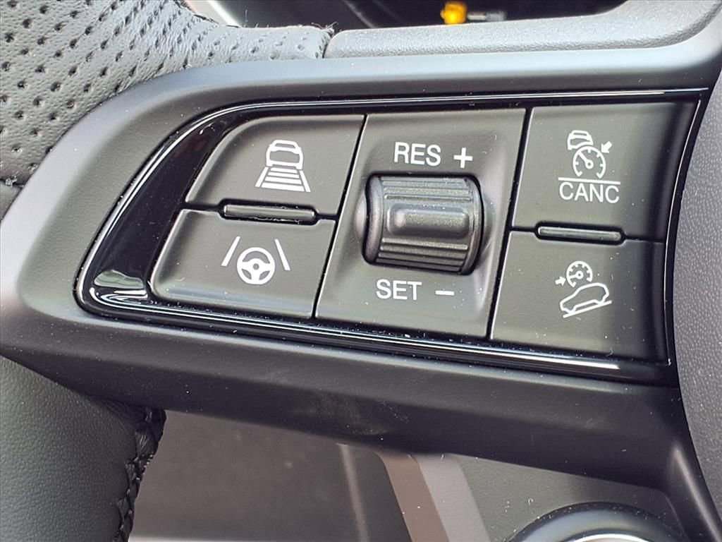 New 2026 Alfa Romeo Stelvio Sprint w/ Convenience Package image 18