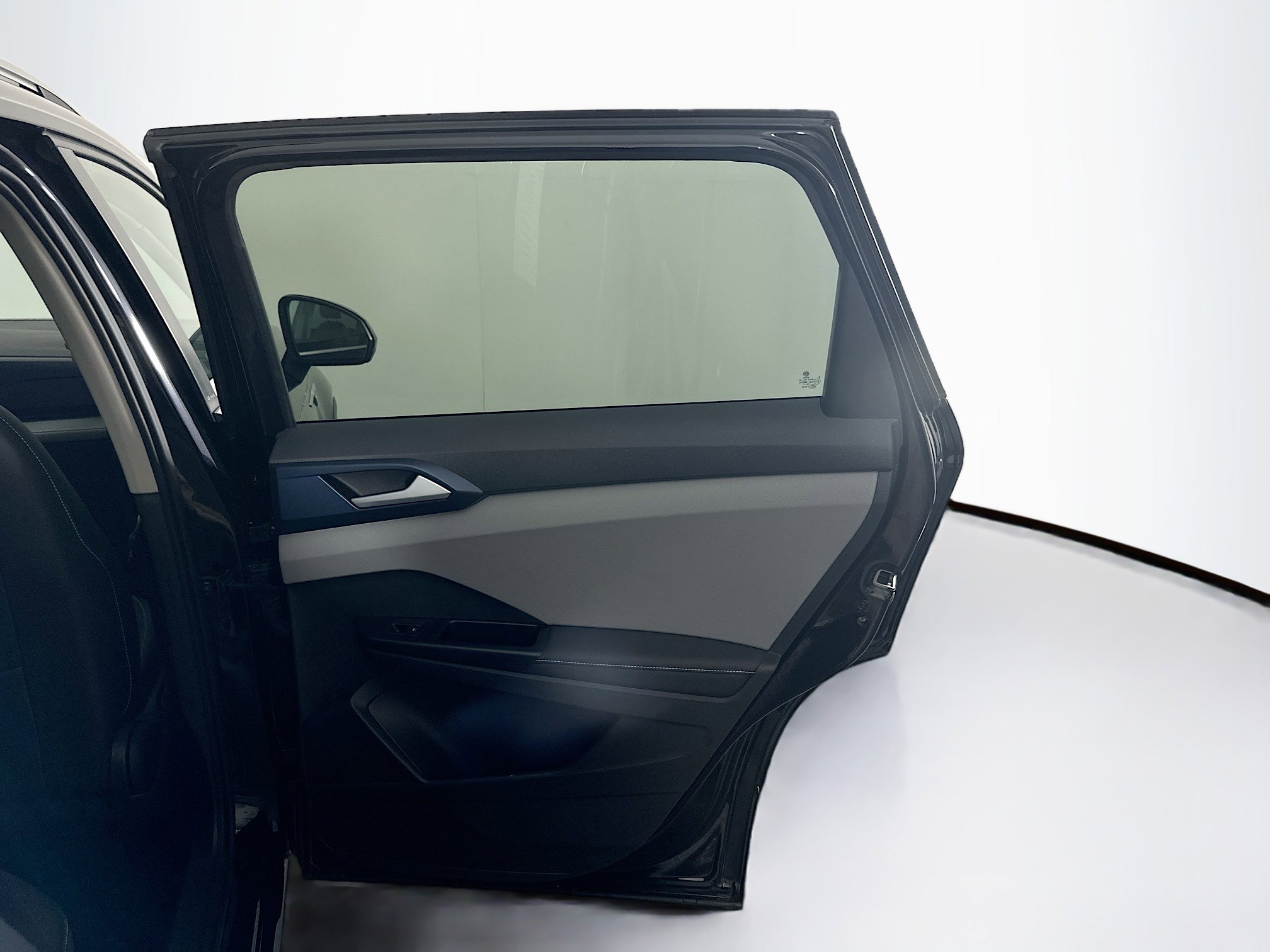 Used 2024 Volkswagen Taos SE image 30